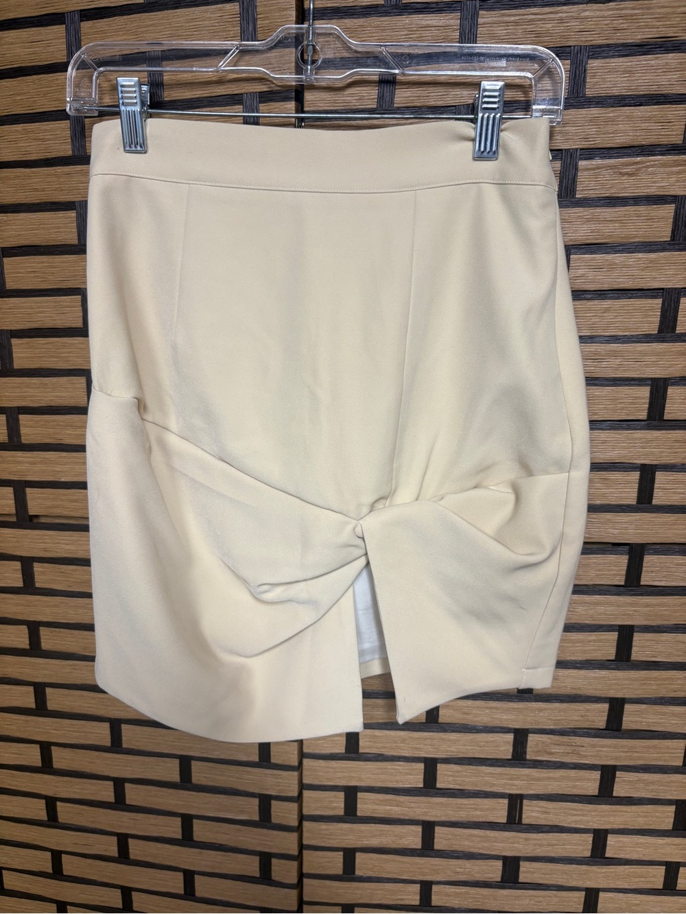 AEL Amy Enjoy Life Pale Yellow Skirt Size Small